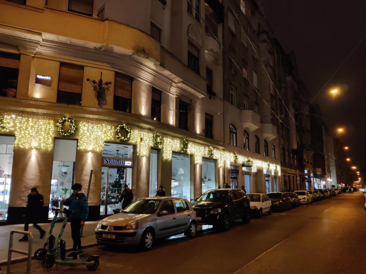 Suzan'S Apartment In The Heart Of Будапеща Екстериор снимка